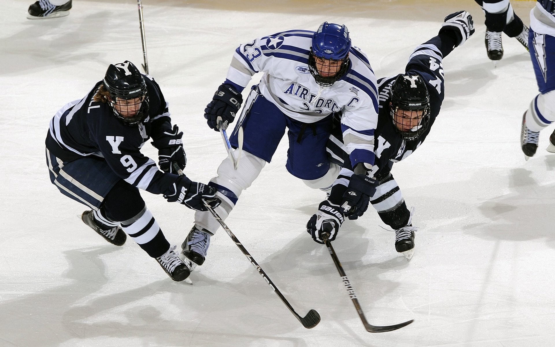 中国体操队新领军人物崭露头角 2026年世界杯分站赛连夺金牌